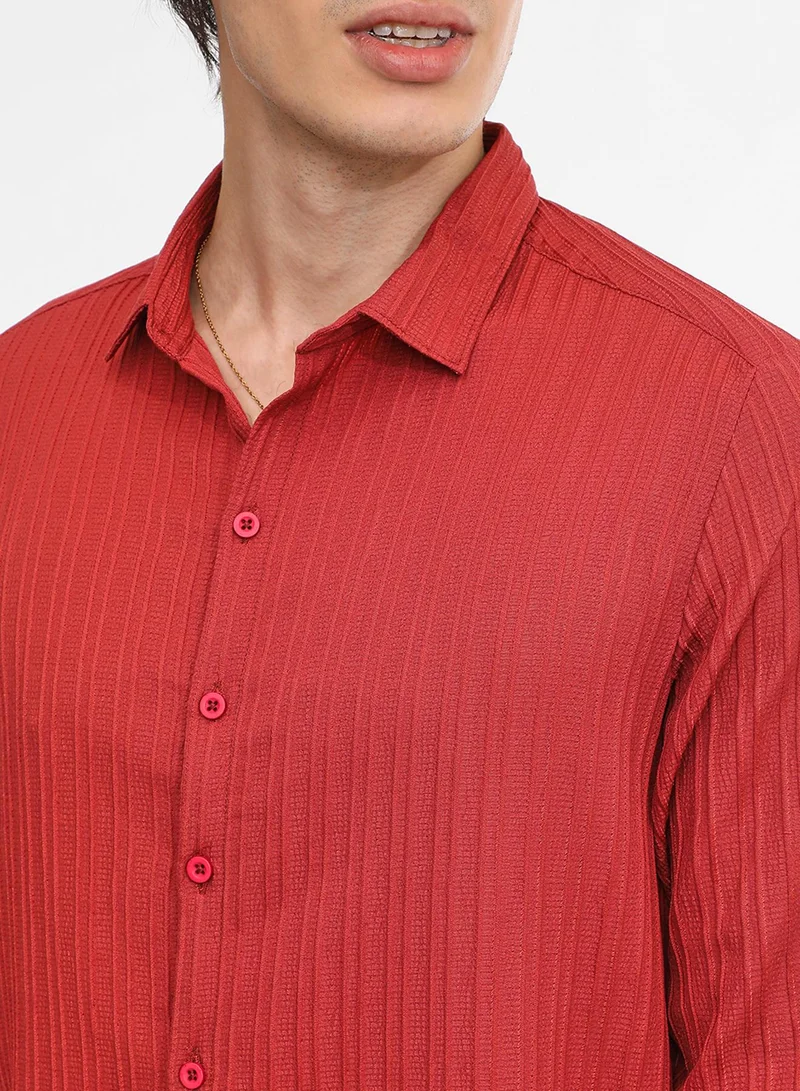 كامبوس سوترا Men's Cadmium Red Self-Design Striped Shirt