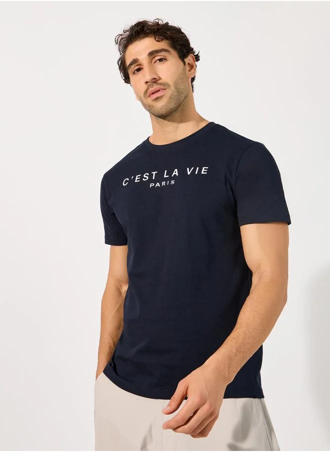 Styli Styli Cest La Vie Slogan Regular Fit T-Shirt