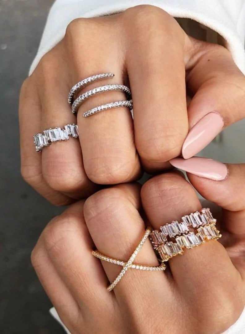 LAVEEN JEWELLERY خاتم مطلي بالذهب عيار 18 قيراطًا والروديوم مكون من 3 طبقات | فضة إسترليني عيار 925 مرصع بأحجار الزركونيا المكعبة 5A | خاتم مجوهرات قابل للتكديس | إكسسوارات نسائية عصرية  - Image 3