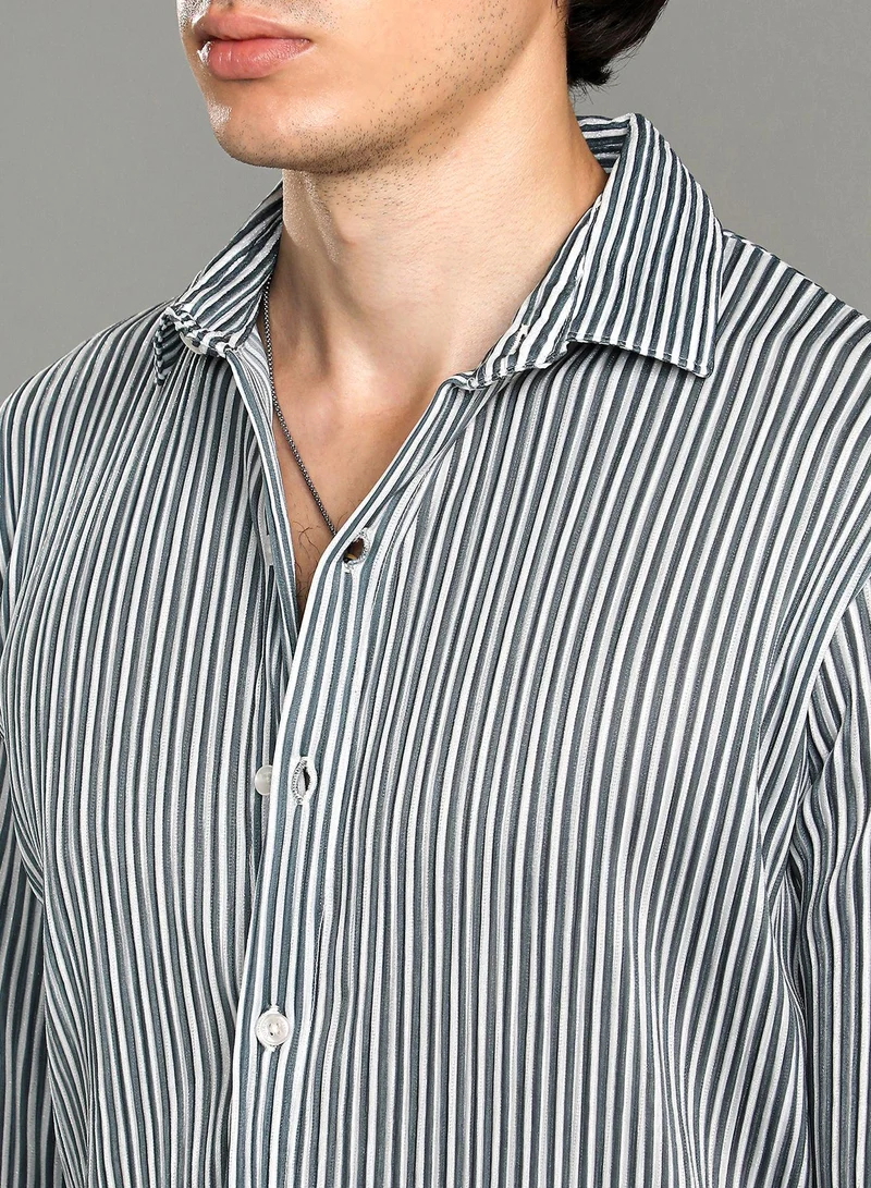 Campus Sutra Men's Midnight Black & Powder White Pleat-Creased Shirt