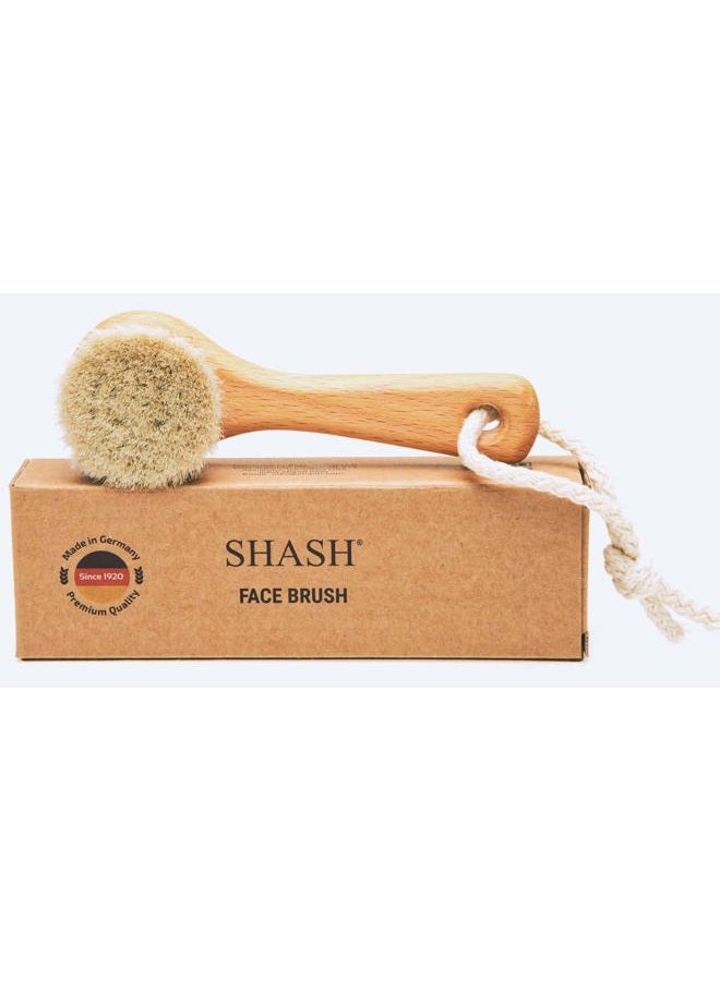 SHASH منذ 1869 صنع يدوي في ألمانيا - فرشاة وجه مقشرة مستدامة، فرشاة تنظيف، تقشر البشرة للمساعدة في تقليل التقشر، الخطوط الدقيقة، تدعم توهج البشرة (شعيرات متوسطة من شعر الحصان) - Image 1