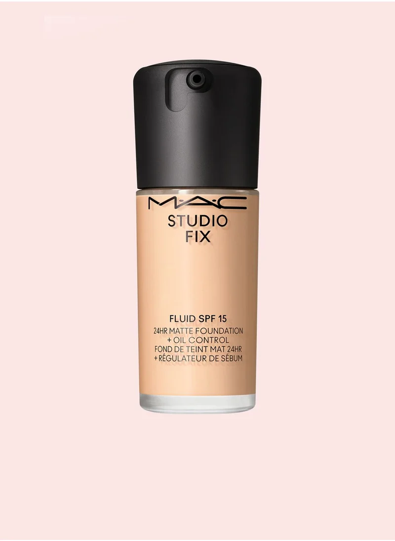 ماك كوزمتيكس Studio Fix Fluid Foundation Spf 15 - Nc16