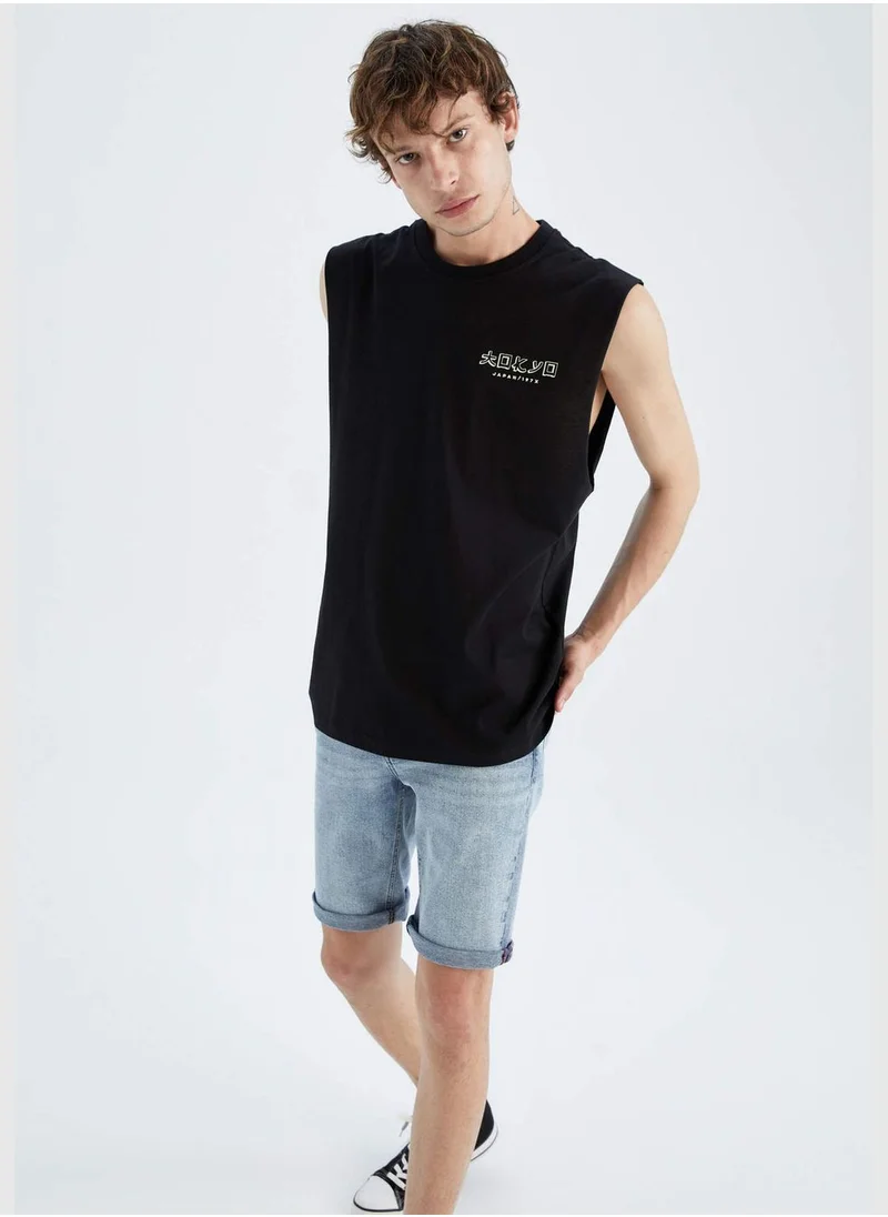 DeFacto Man Box Fit Crew Neck Sleeveless Vest