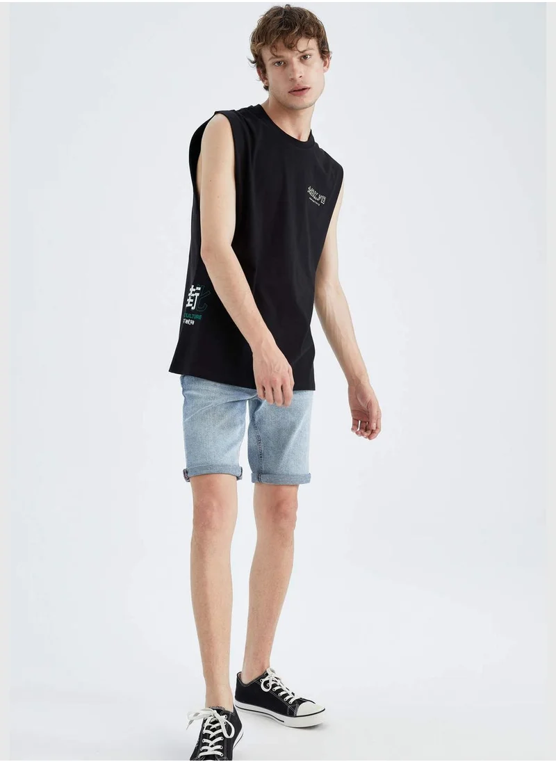 DeFacto Man Box Fit Crew Neck Sleeveless Vest