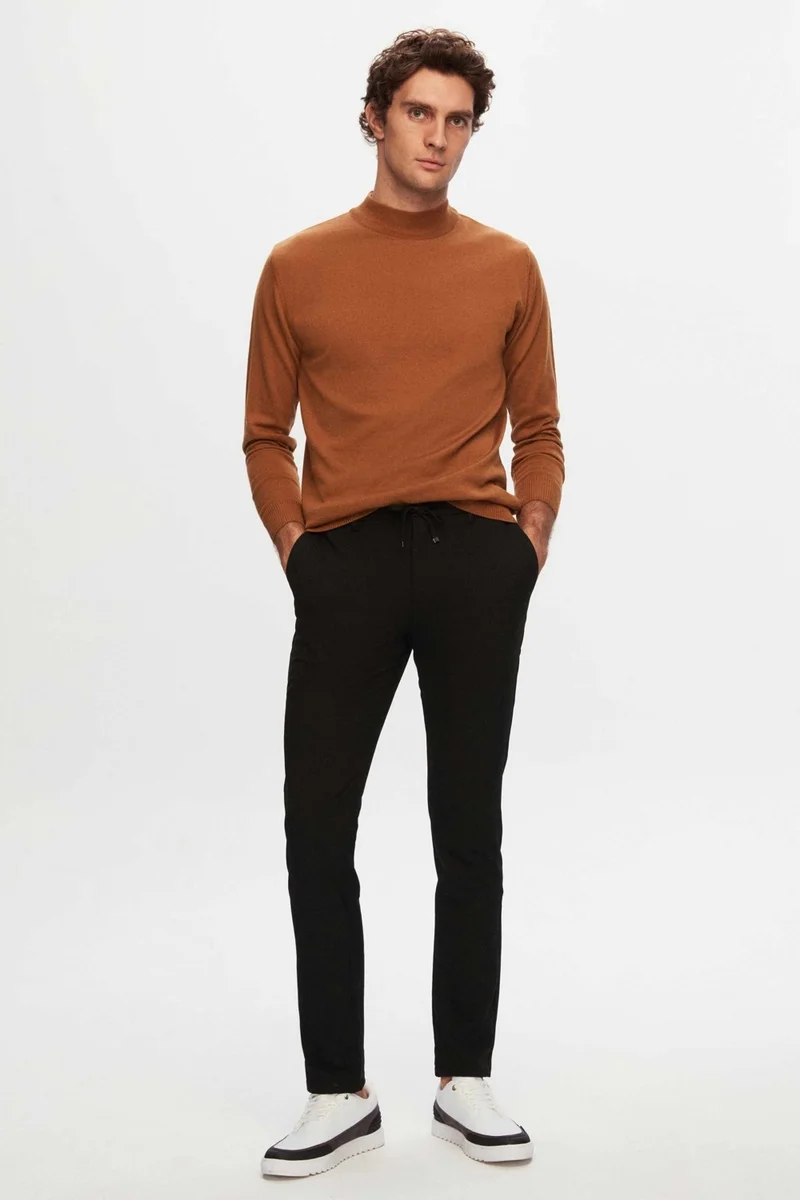 دي أس دامات Slim Fit Black Elastic Waist Laced Zippered Lycra Comfortable Jogger Pants 2HC03ORTJGR01