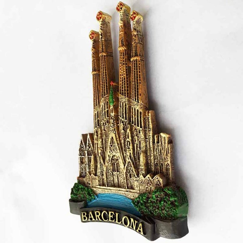 Wedarego هدية مغناطيسية من Wedare بتصميم معبد العائلة المقدسة في برشلونة، إسبانيا، مناسبة للتبريد في الثلاجة، مصنوعة يدويًا من الراتنج، ومثالية للزينة المنزلية والمطبخ، وهدية سياحية رائعة. - Image 3