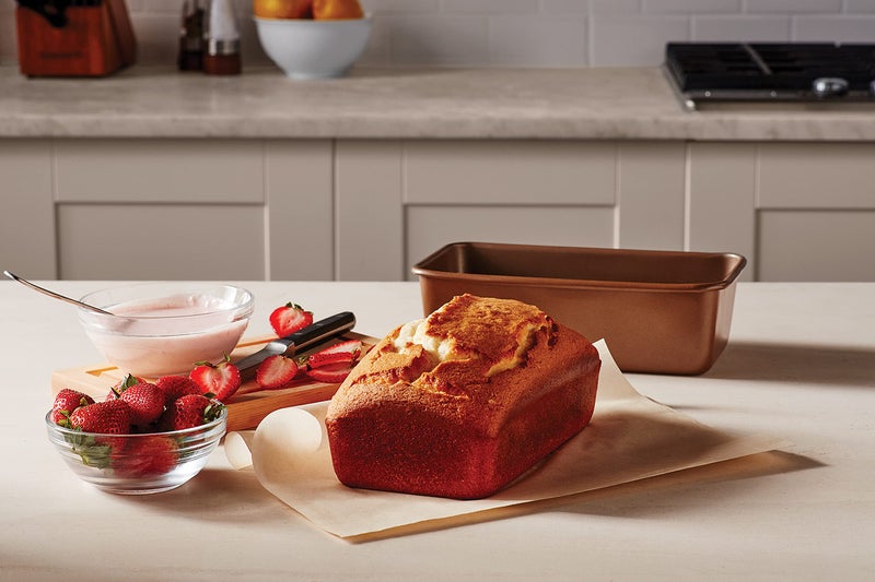 Calphalon Simply Calphalon Nonstick Bakeware, Rectangular Cake Pan, 9-inch by 13-inch - Image 2