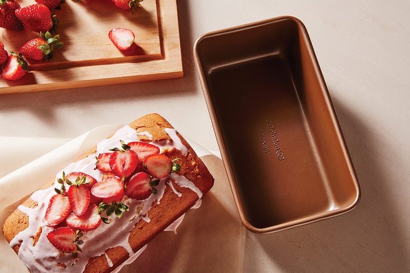 Calphalon Simply Calphalon Nonstick Bakeware, Rectangular Cake Pan, 9-inch by 13-inch - Image 4