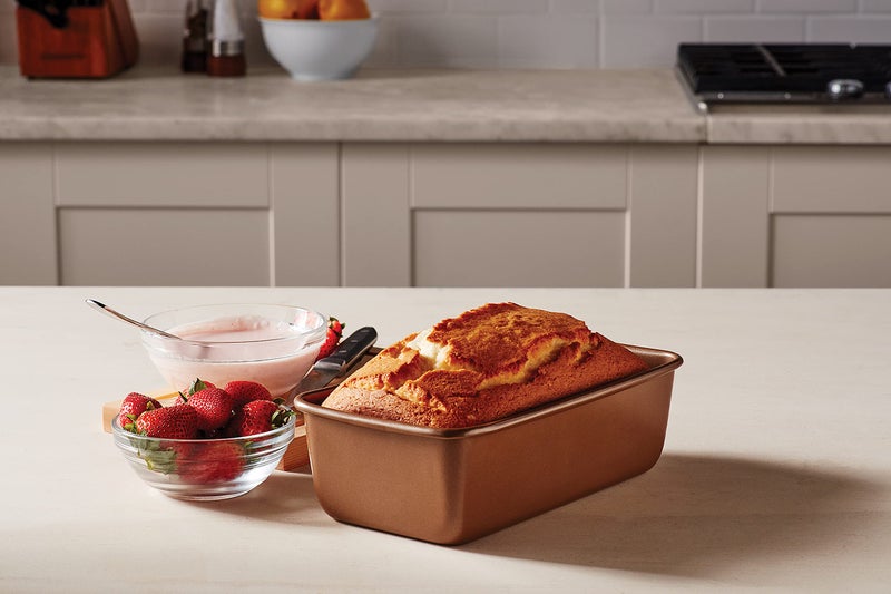 Calphalon Simply Calphalon Nonstick Bakeware, Rectangular Cake Pan, 9-inch by 13-inch - Image 3