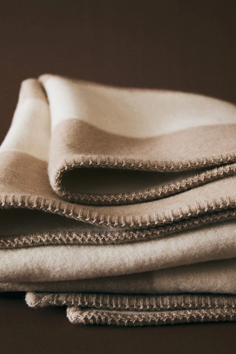 H&M Wool-blend blanket