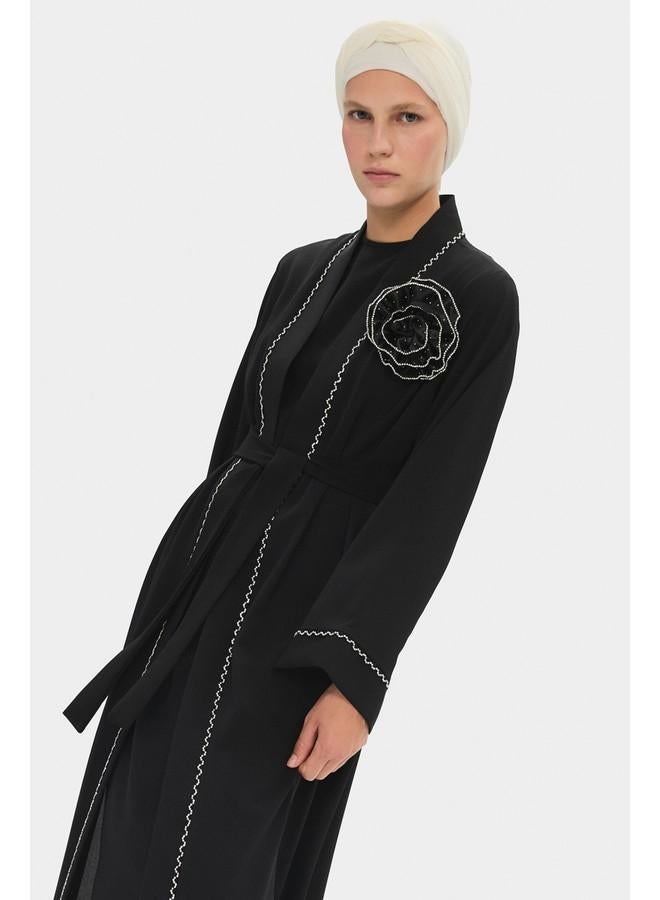 جون عباية نسائية مطرزة بتفاصيل سوداء من جوني - Image 3