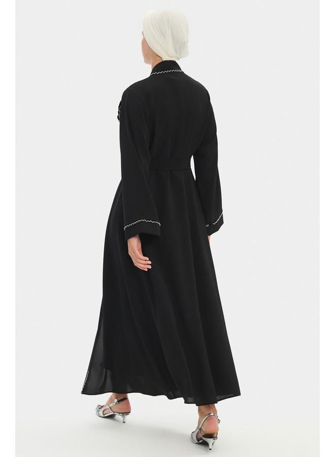 جون عباية نسائية مطرزة بتفاصيل سوداء من جوني - Image 4