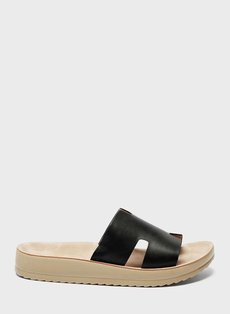 لو كونفورت Single Strap Flat Sandal