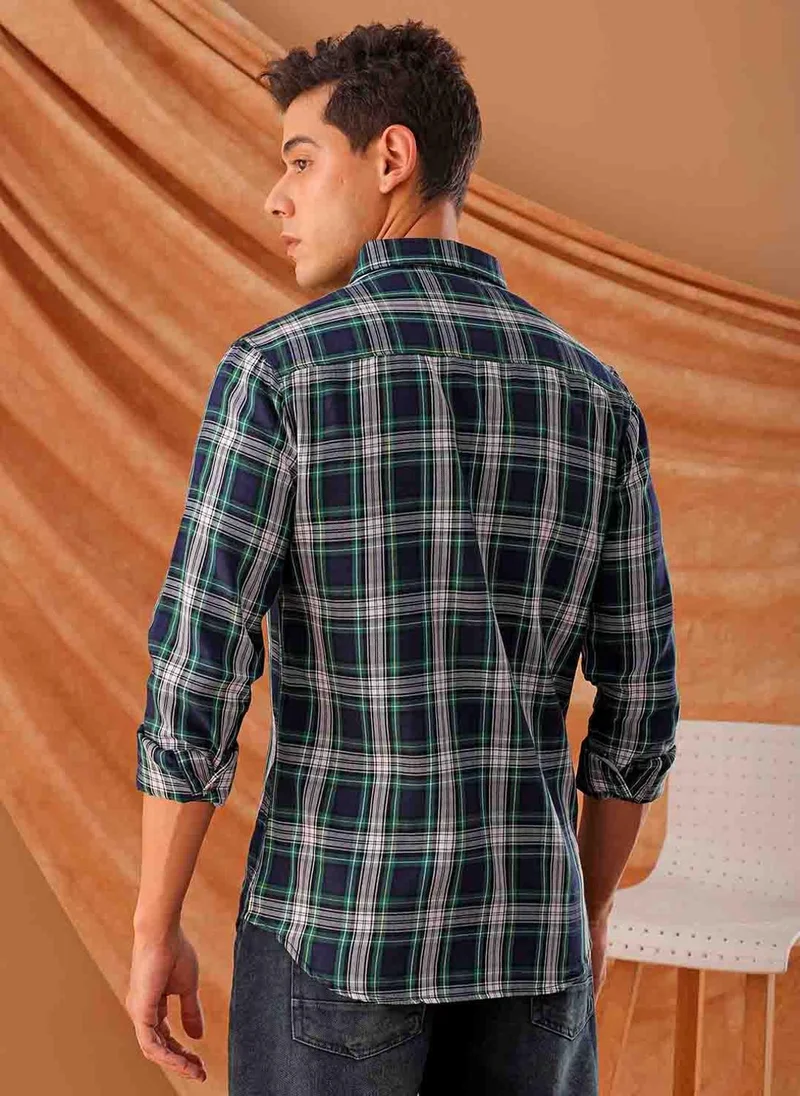 The Indian Garage Co Men Slim Fit Checkered Full Sleeves Cutaway Collar Casual Shirt