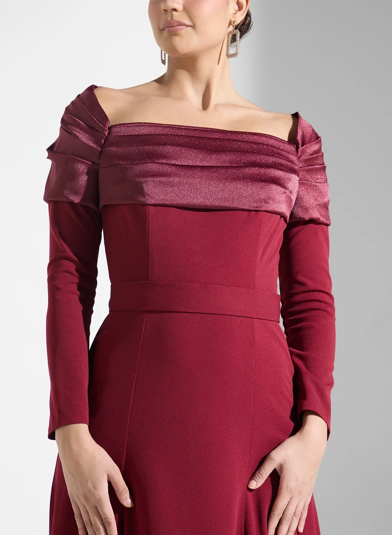 ايرا Off-Shoulder Satin Dress