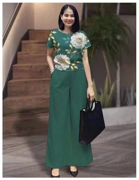 Cross-border 2023 New Cross-border suit Summer Fashion Solid Color plus size Loose Short-sleeved Printed Trousers Two-piece Set for Women Green - Image 1