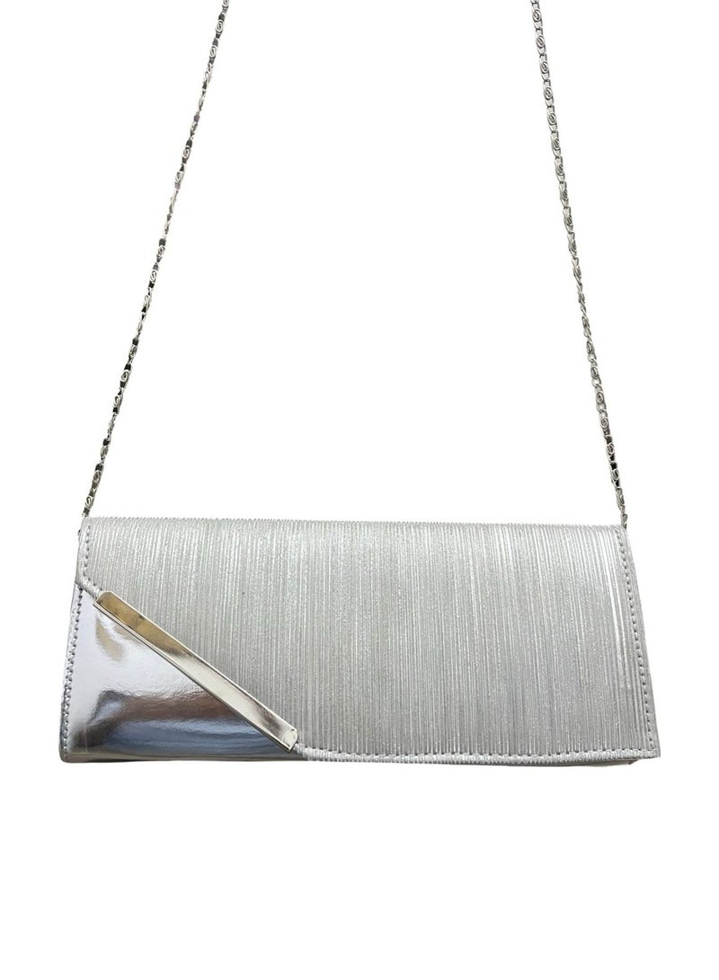 Vbranda Elegant and sleek, this structured evening clutch features VS-43-SILVER - Image 3