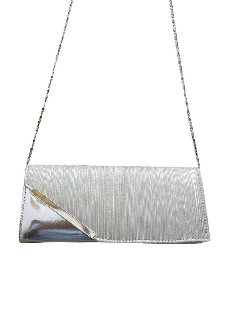 Vbranda Elegant and sleek, this structured evening clutch features VS-43-SILVER - Image 4