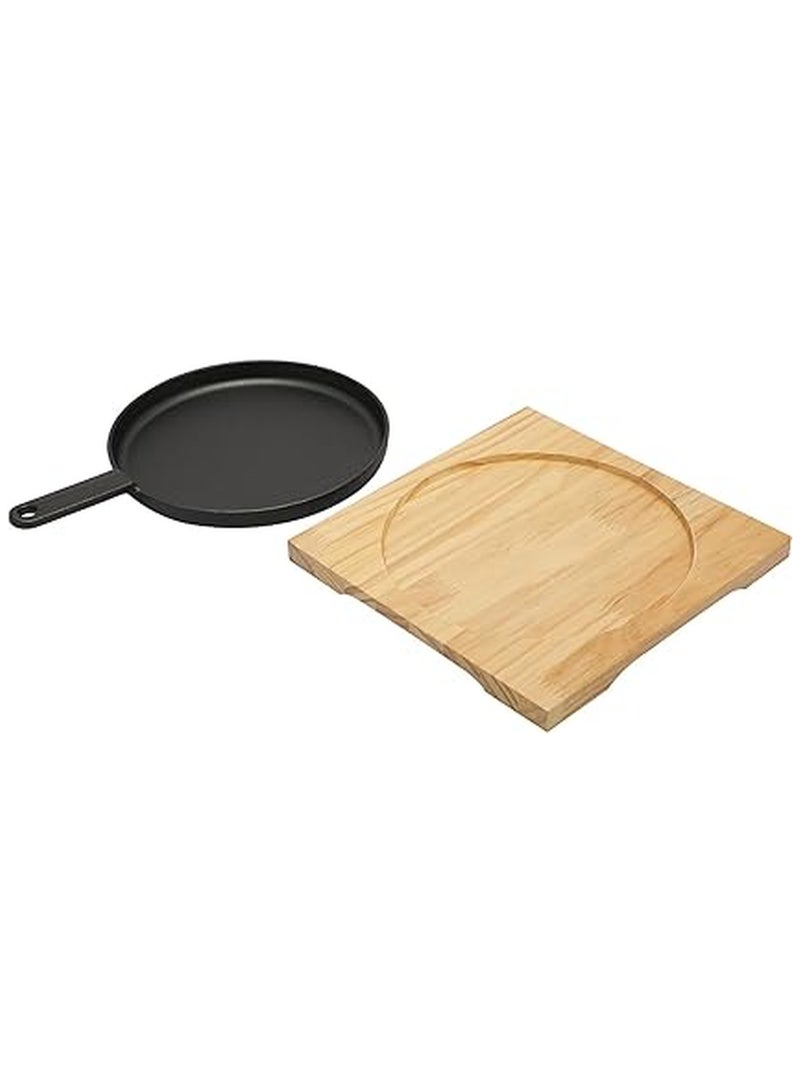 مقلاة من الحديد الزهر دائرية الشكل مقاس 22سم مع مقبض جانبي و قاعدة خشبية | صينية للتحمير و الطبخ و الشواء من الحديد المصبوب أمنة للاستخدام في الفرن - Image 3