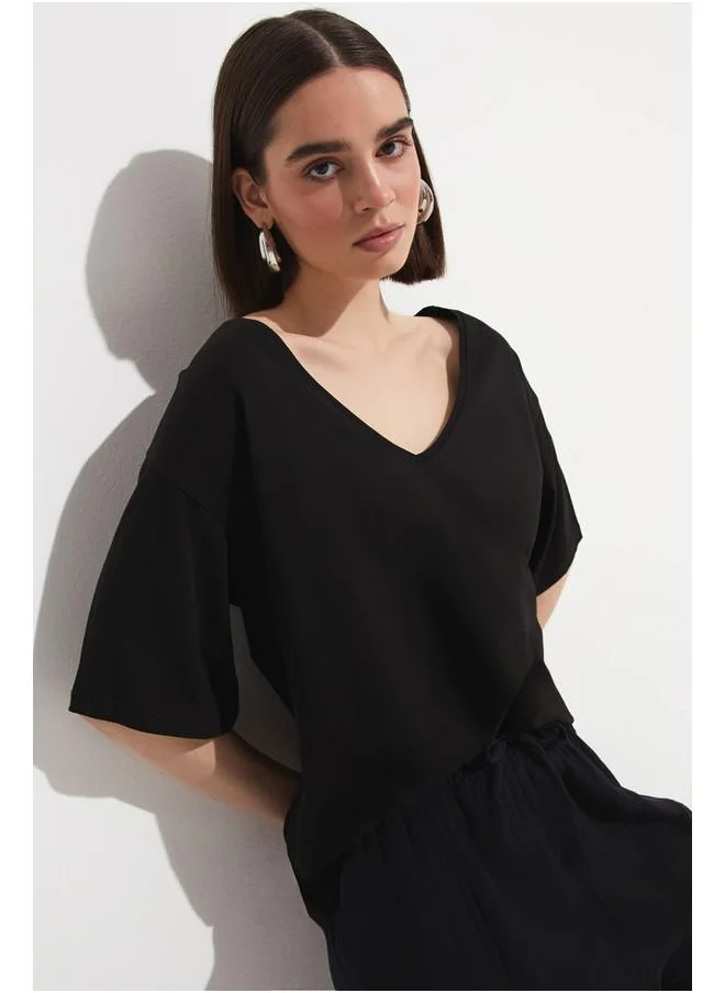 جون June 100% Cotton Loose Fit V Neck Tshirt Black