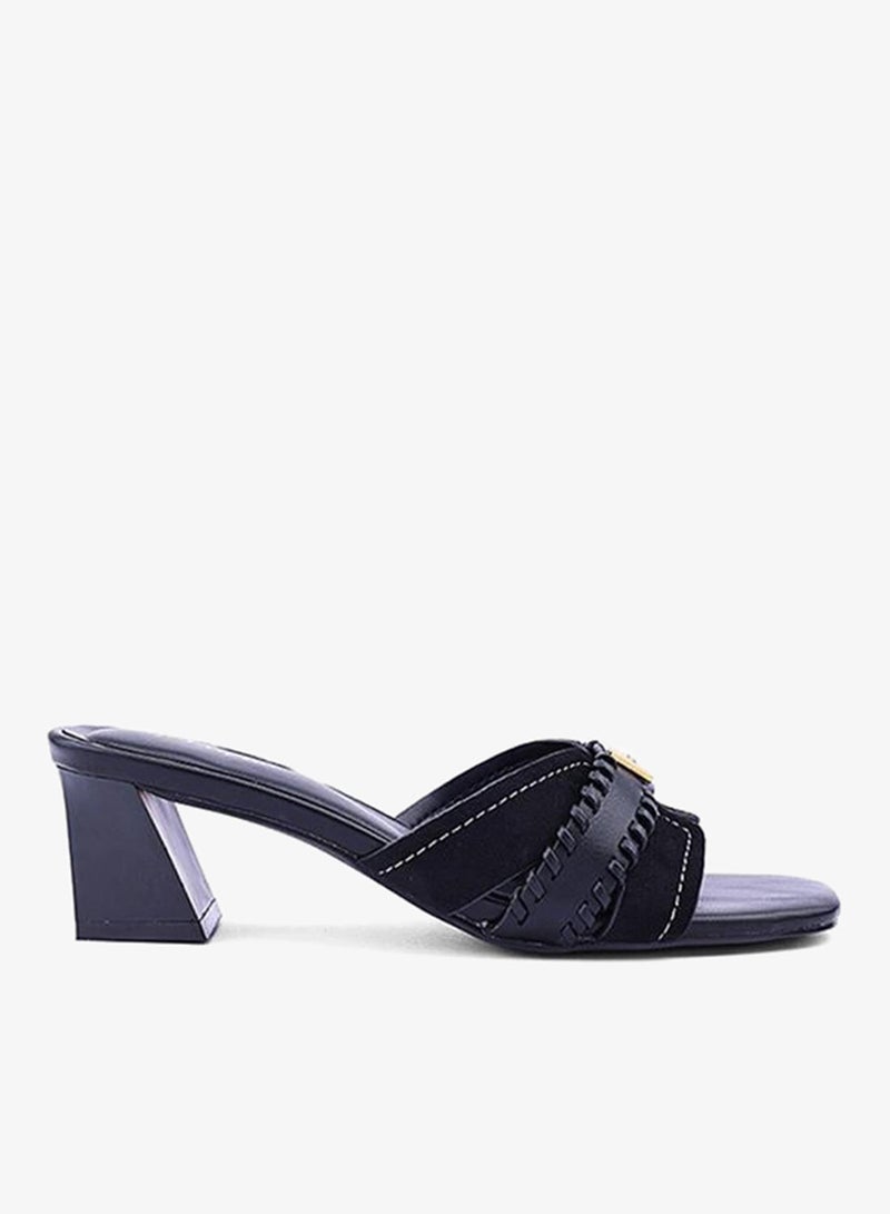 Cuple Elegant heel slippers designed for a chic look. - Image 2