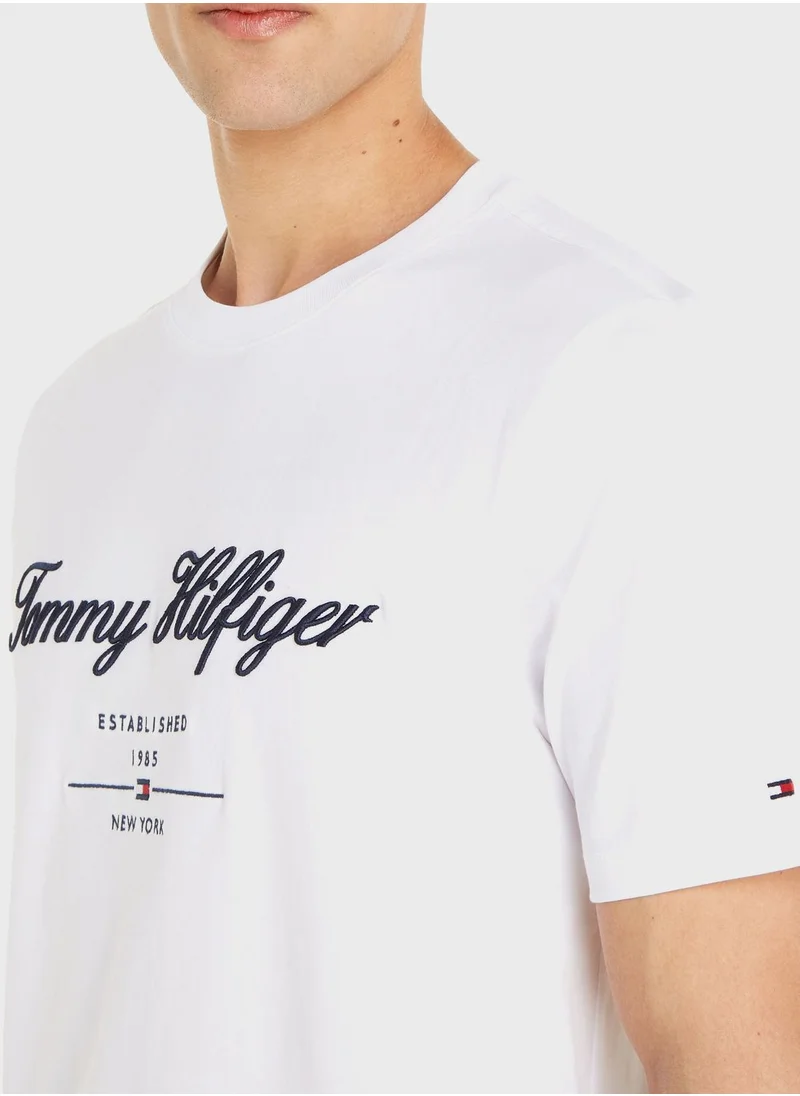 TOMMY HILFIGER Regular Fit T-Shirt With Script Logo