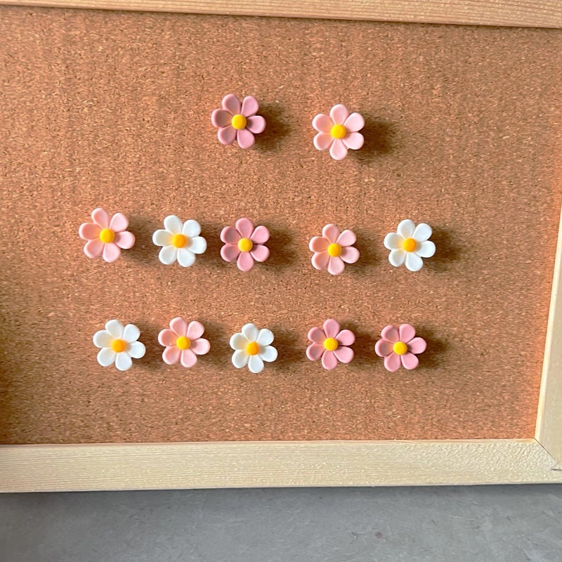 Supfoxer Flower Cute Push Pins for Bulletin Board, Office Decor for Women Cute Thumb Tacks for Cork Board Hanging Posters Photos Maps ï¼ˆ30pcsï¼‰ - Image 4