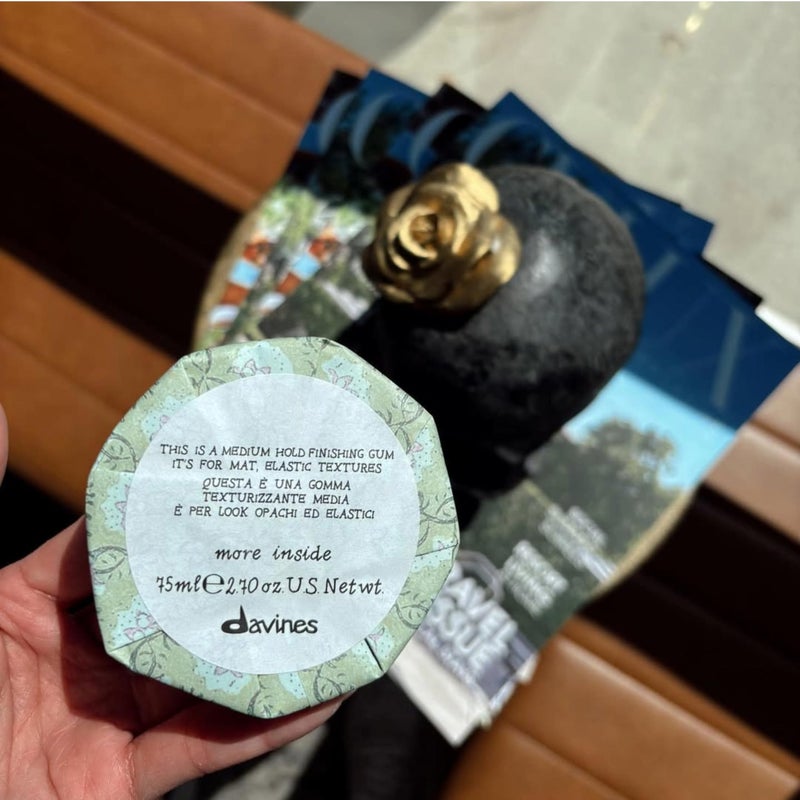 Davines This Is A Medium Hold Finishing Gum, Residue-Free Lightweight And Workable Finish For A Texturized And Sleek Style, 2.69 oz - Image 5