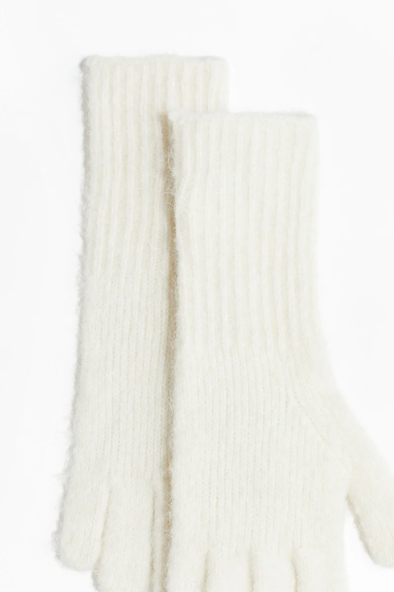 اتش اند ام قفازات بتصميم محبوك