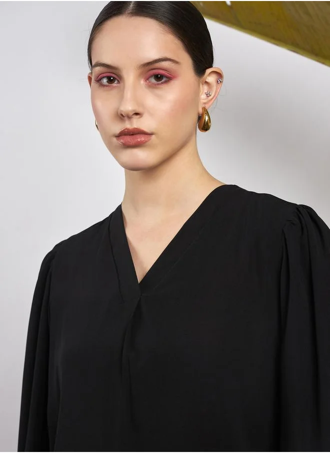 ساسافراس V Neck Puff Sleeve Blouse by Styli