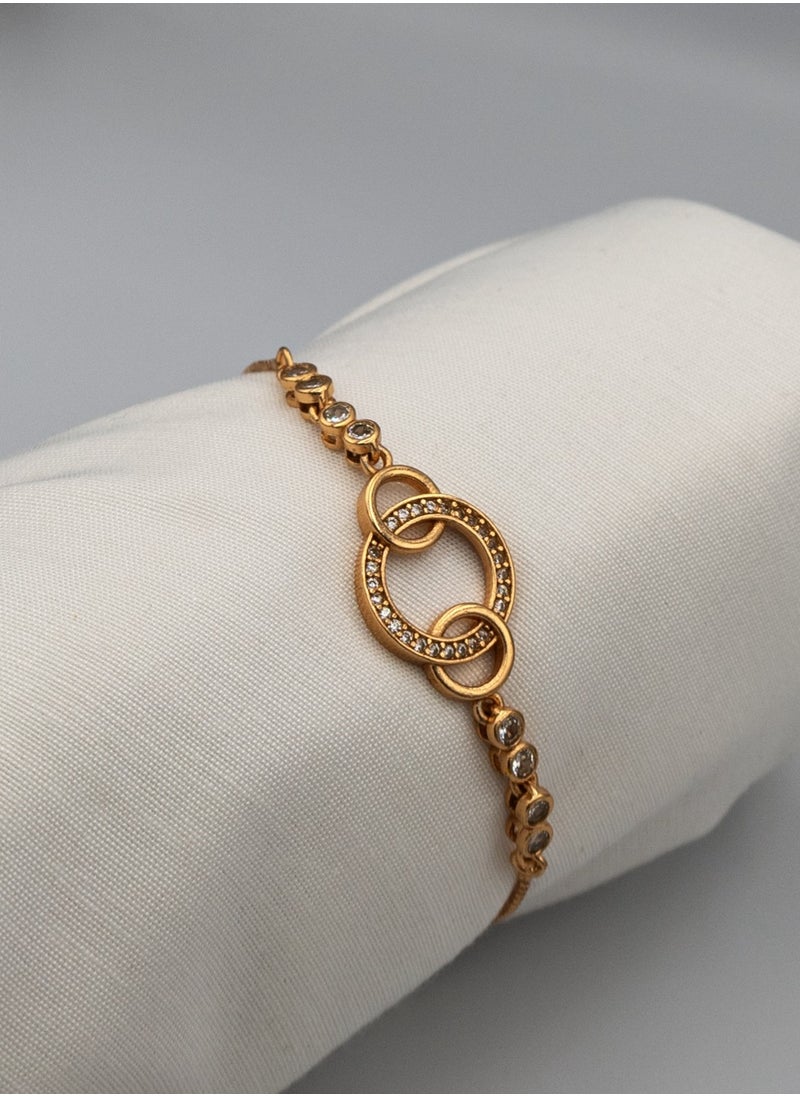 mjuhurat Elegant Gold-Plated Bracelet with Interlinked Circles and Crystals  - Image 4