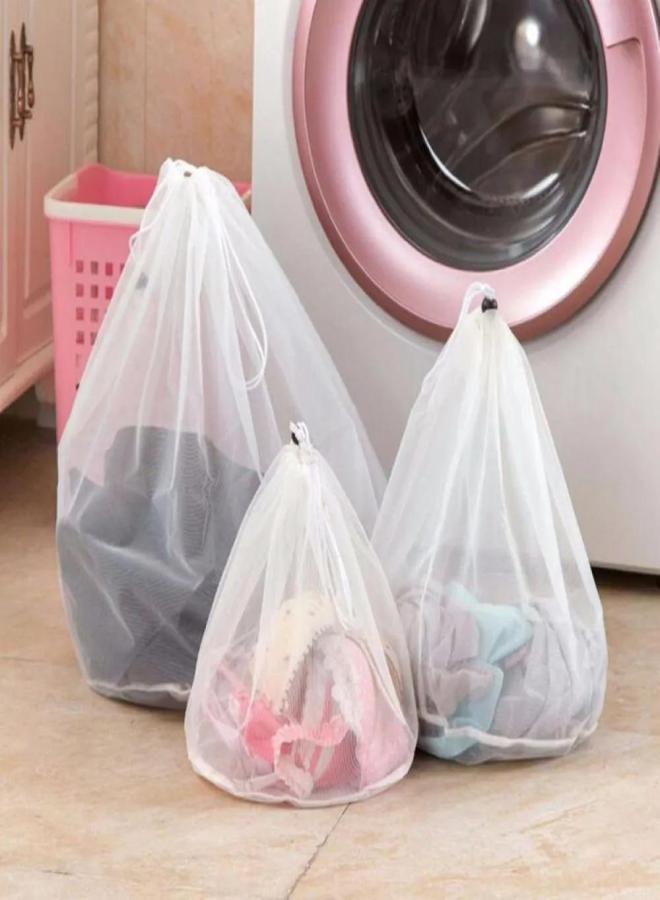 Laundry Mesh Bag, Durable Polyester with Drawstring, Size S 31x19.5 cm - Image 2