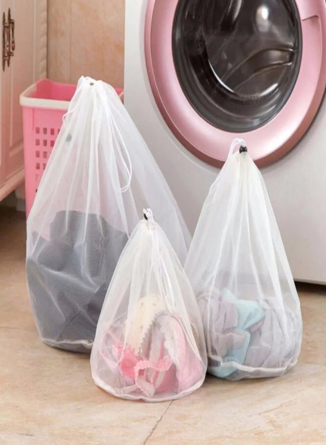 Laundry Mesh Bag, Durable Polyester with Drawstring, Size S 31x19.5 cm - Image 1