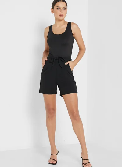 Jacqueline de Yong Belt Detail High Waist Shorts