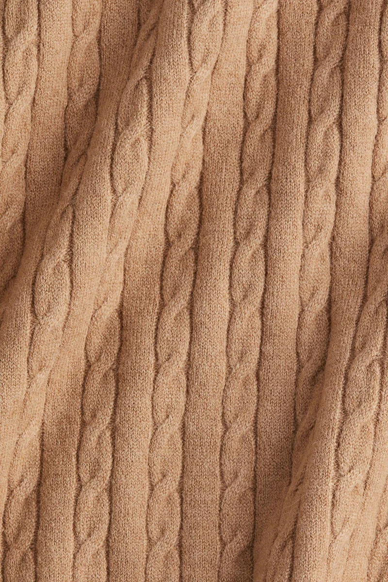 اتش اند ام كنزة محبوكة