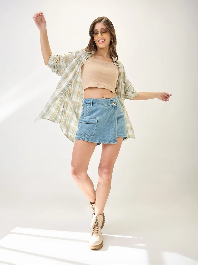 globus Women Slim Fit Mid-Rise Front Pocket Denim Skorts