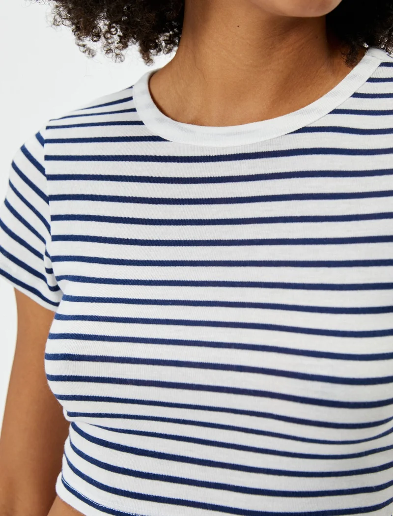 كوتون Koton Crop T-Shirt Short Sleeve Slim Fit