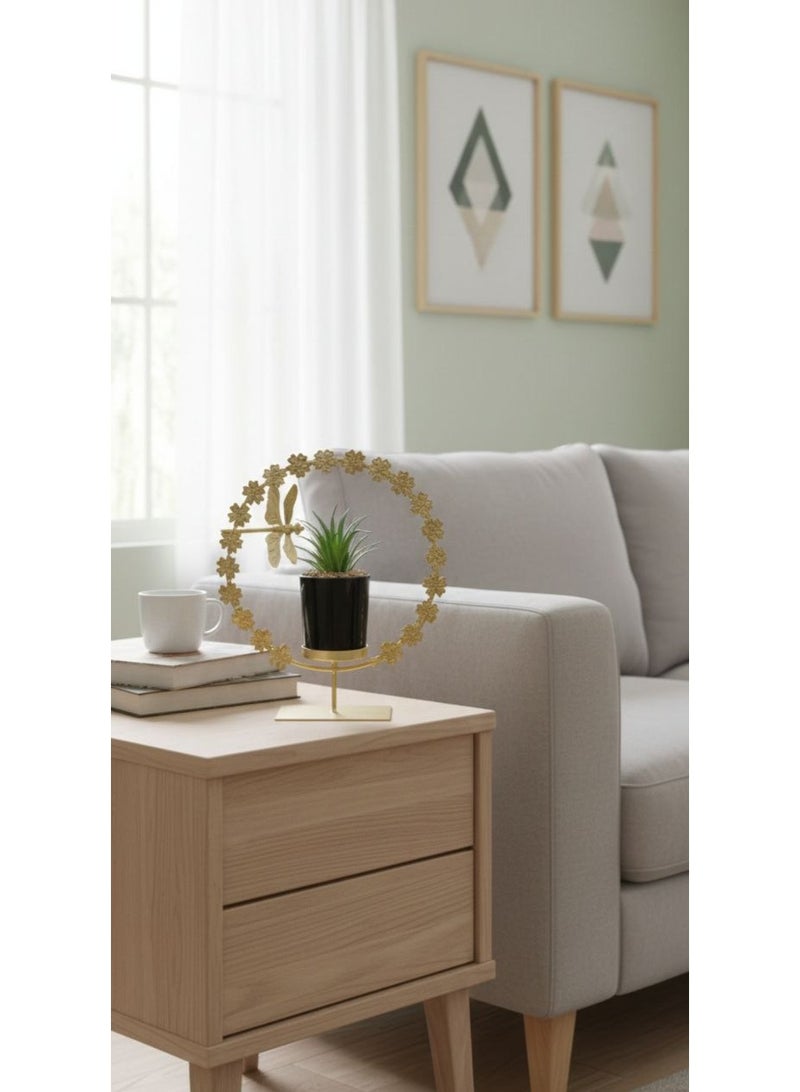 Decorative plant pot with gold metal stand