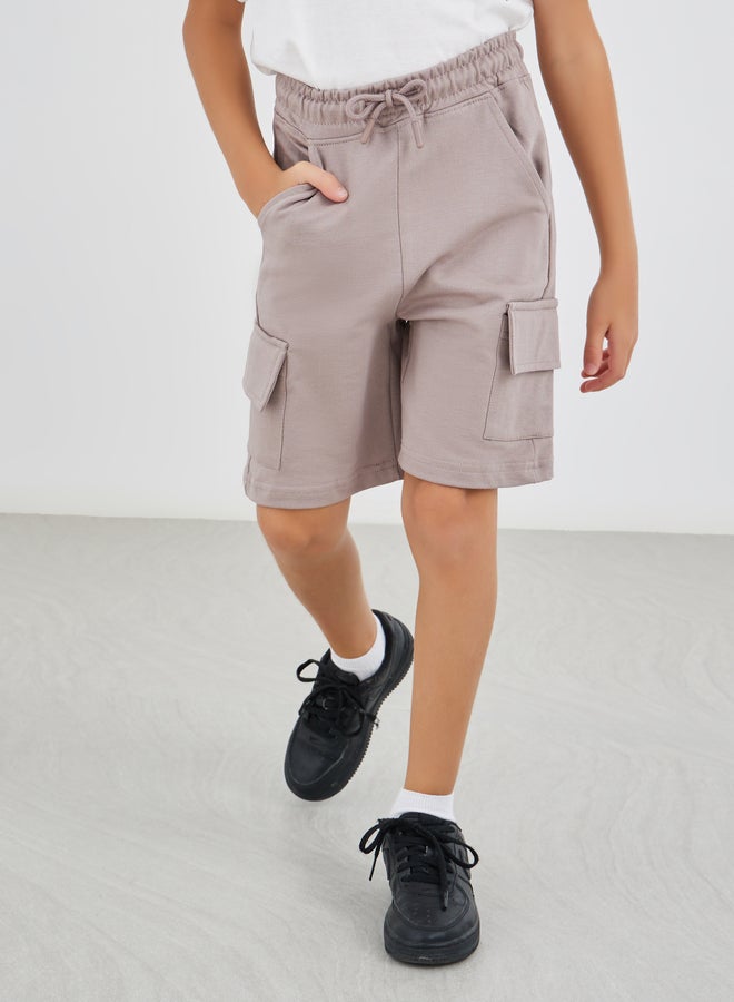 Styli Regular Fit Cargo Pockets Knit Short - Image 1