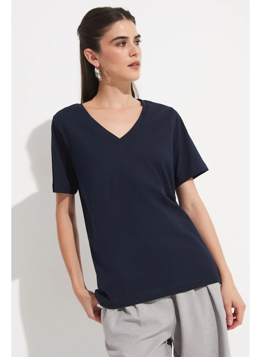 جون V-neck 100% Cotton Basic T-Shirt