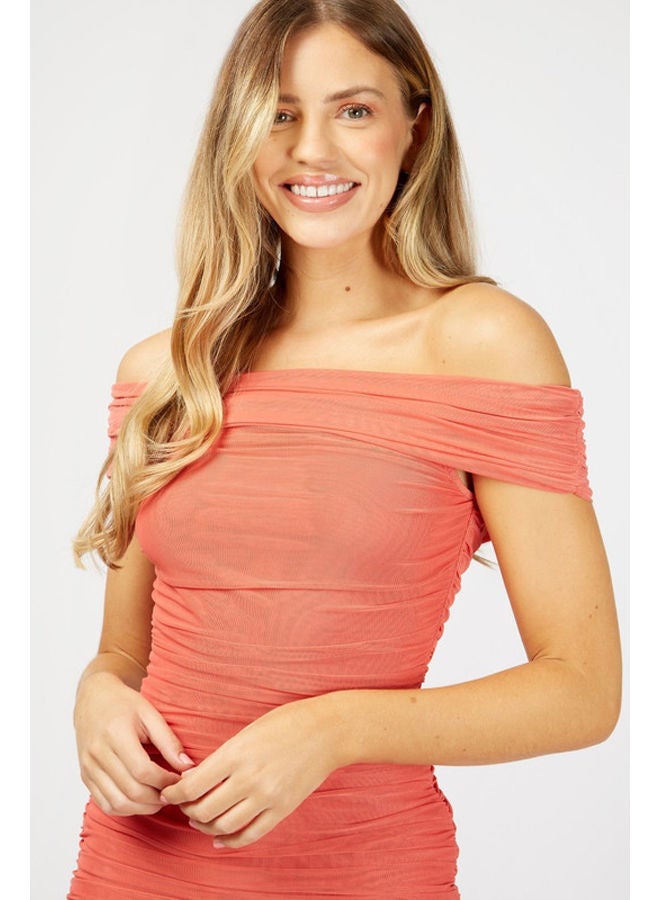 Little Mistress فستان هوكستون باردو متوسط الطول بقصّة ضيقة - Image 3