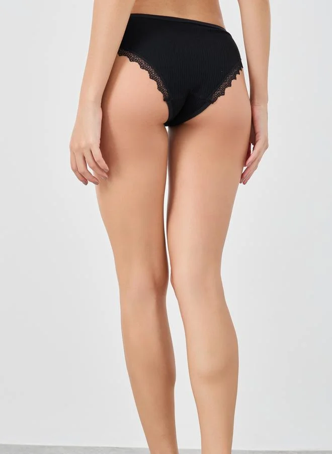 Styli Styli Pack of 5 - Ribbed Bikini Briefs with Scalloped Lace Trim