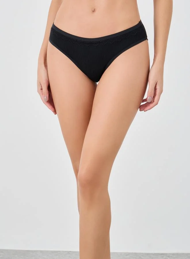 Styli Styli Pack of 5 - Ribbed Bikini Briefs with Scalloped Lace Trim
