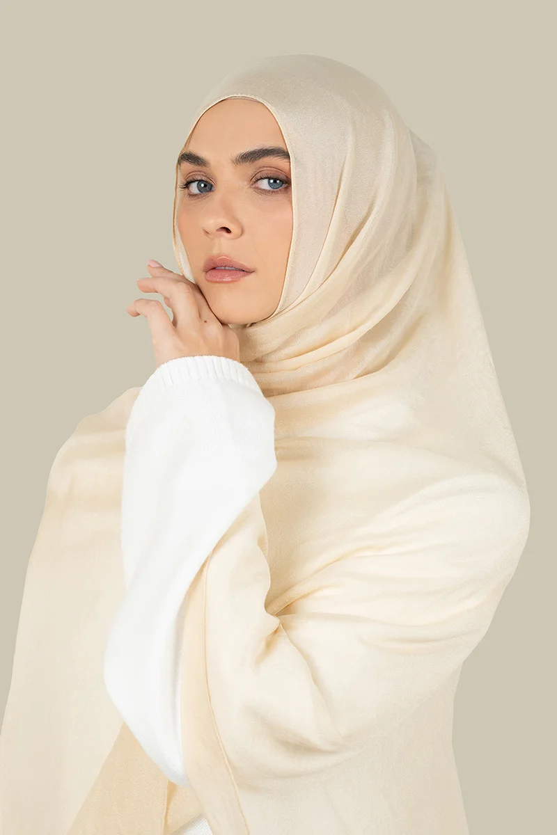 سيلكروز حجاب شيفون حريري عاجي