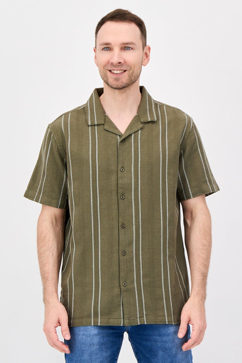 Aeropostale قميص رجالي عادي قصير الأكمام بخطوط، زيتوني - Image 1