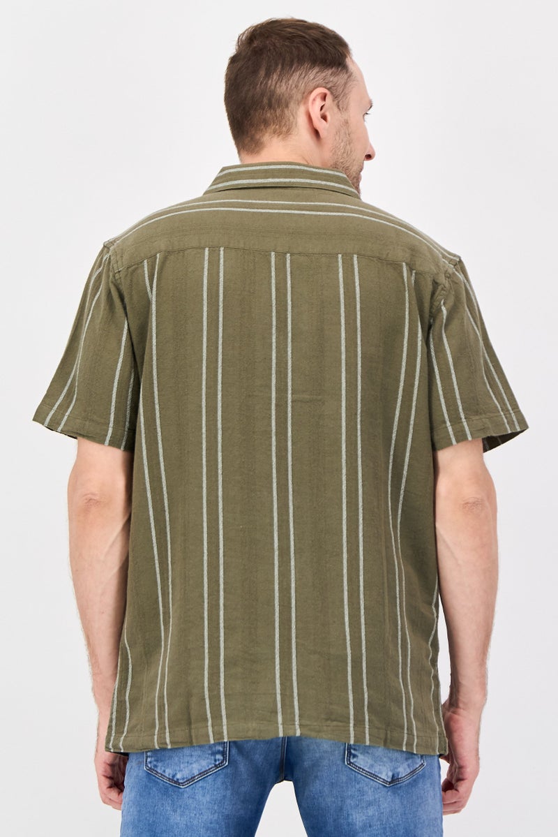 Aeropostale قميص رجالي عادي قصير الأكمام بخطوط، زيتوني - Image 4