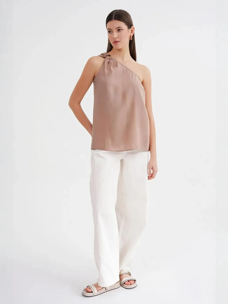 MixRay Mixray Asymmetrical Collar Accessory Detailed Top