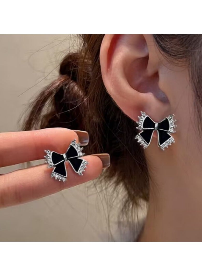 Black Bow High Fashion Stud Earrings 