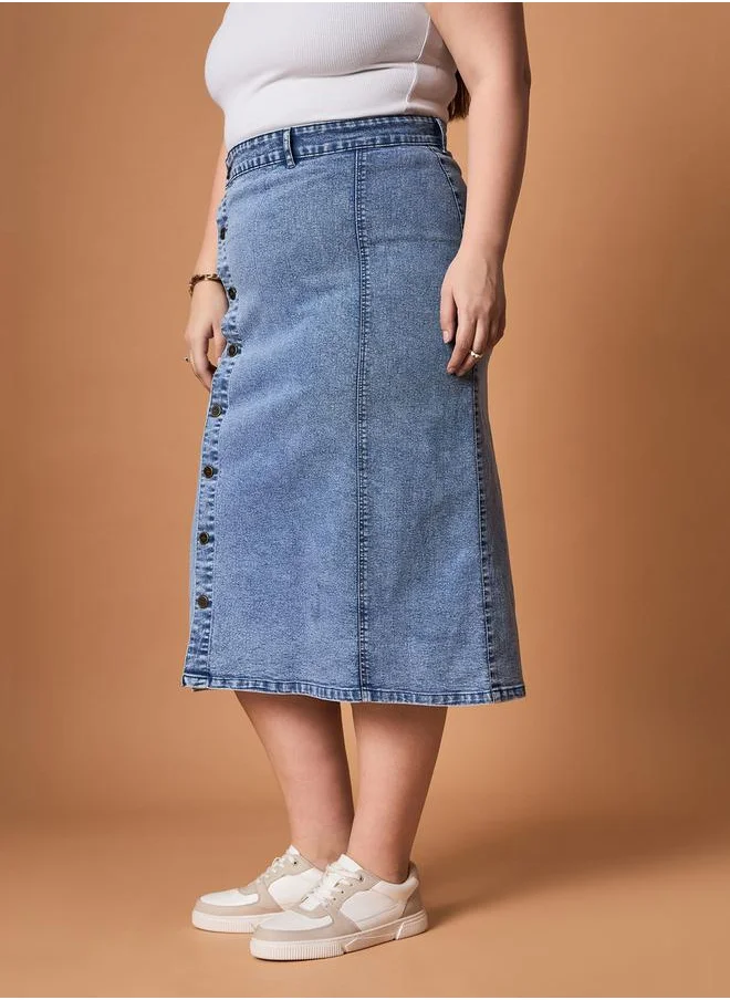 SASSAFRAS Plus Size Acid Wash Midi Skirt with Side Button Details by Styli
