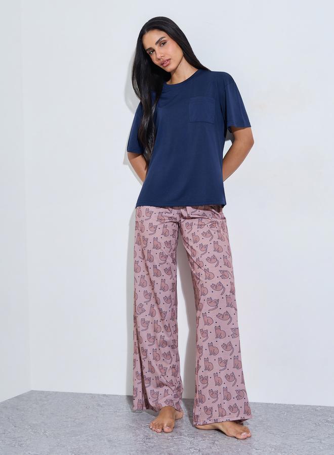 Styli Multi-Color Solid Pocket Detail T-Shirt and All Over Cat Print Pants Pyjama Set - Image 2